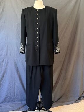 Vtg B.D. Baggies Black Pant Suit Sz12 Silver Crest Buttons Embroidered Cuffs 2pc